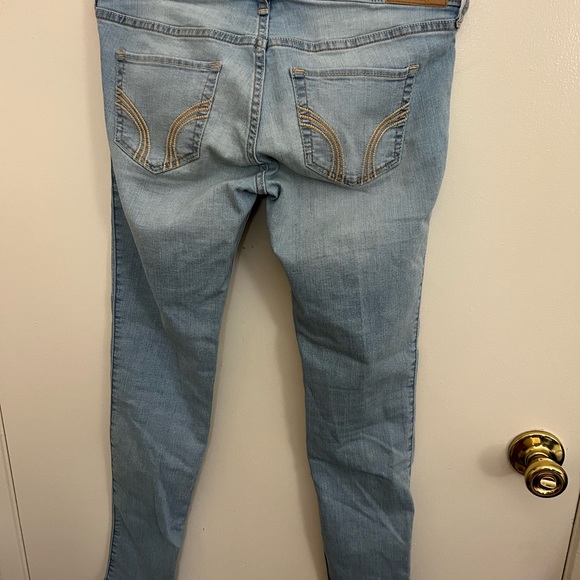 Hollister jeans - Picture 3 of 3